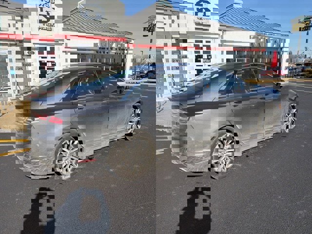 Used 2017 Lincoln MKZ Select image 14