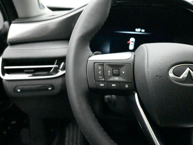 Certified 2025 INFINITI QX60 Luxe image 11