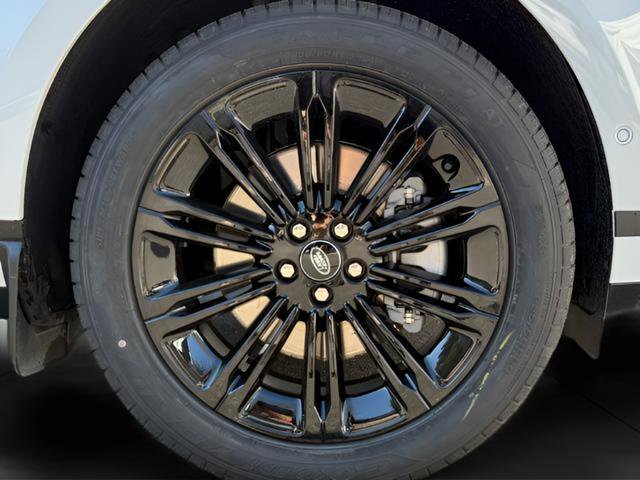 New 2026 Land Rover Range Rover Evoque S image 10