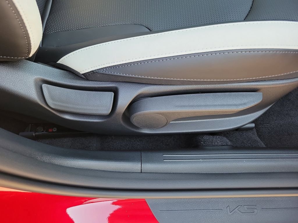 New 2026 Kia K5 GT-Line w/ GT-Line Premium Package FWD image 9