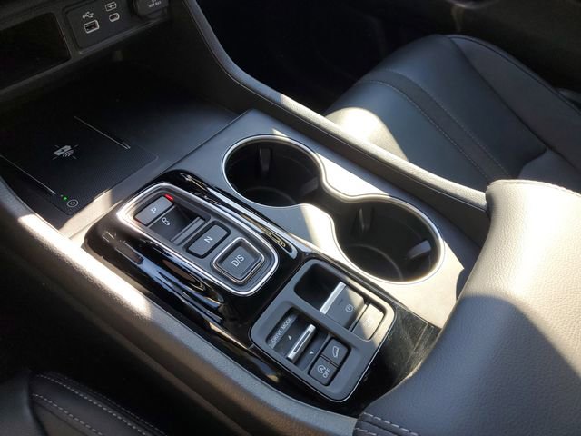 Used 2024 Honda Pilot Touring image 22