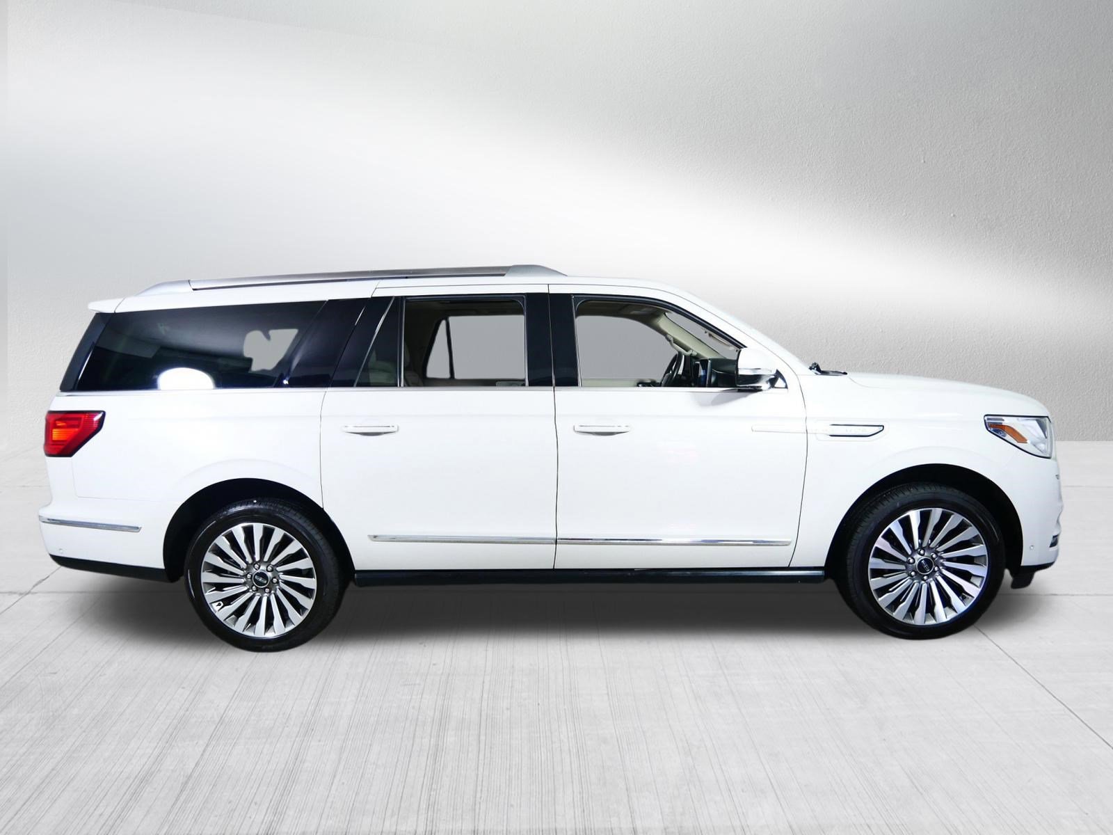 Used 2021 Lincoln Navigator L Reserve image 9