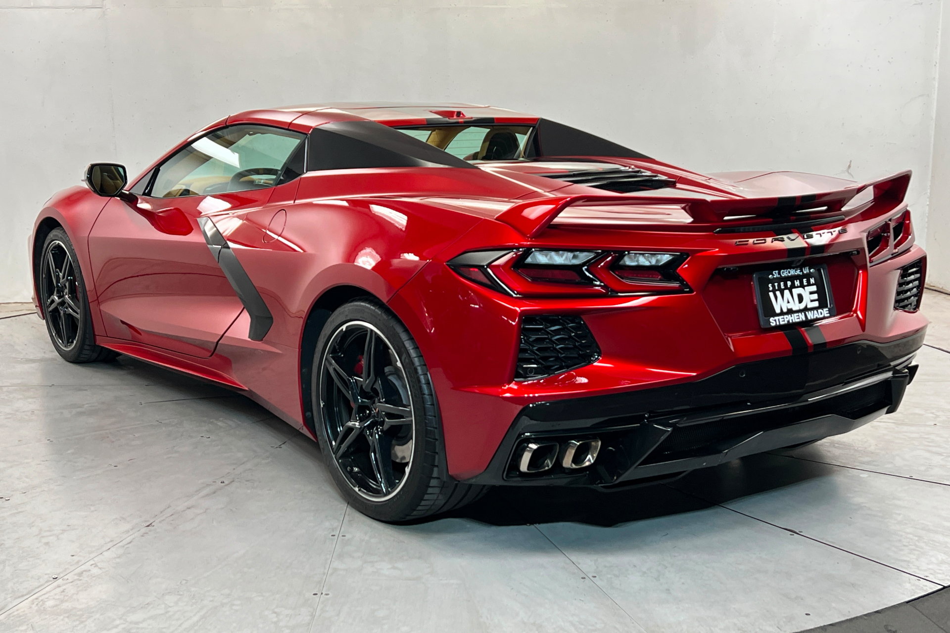 Used 2021 Chevrolet Corvette Stingray Premium Conv w/ Z51 Performance Package RWD image 3