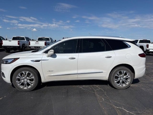 Used 2020 Buick Enclave Avenir w/ Avenir Technology Package FWD image 2