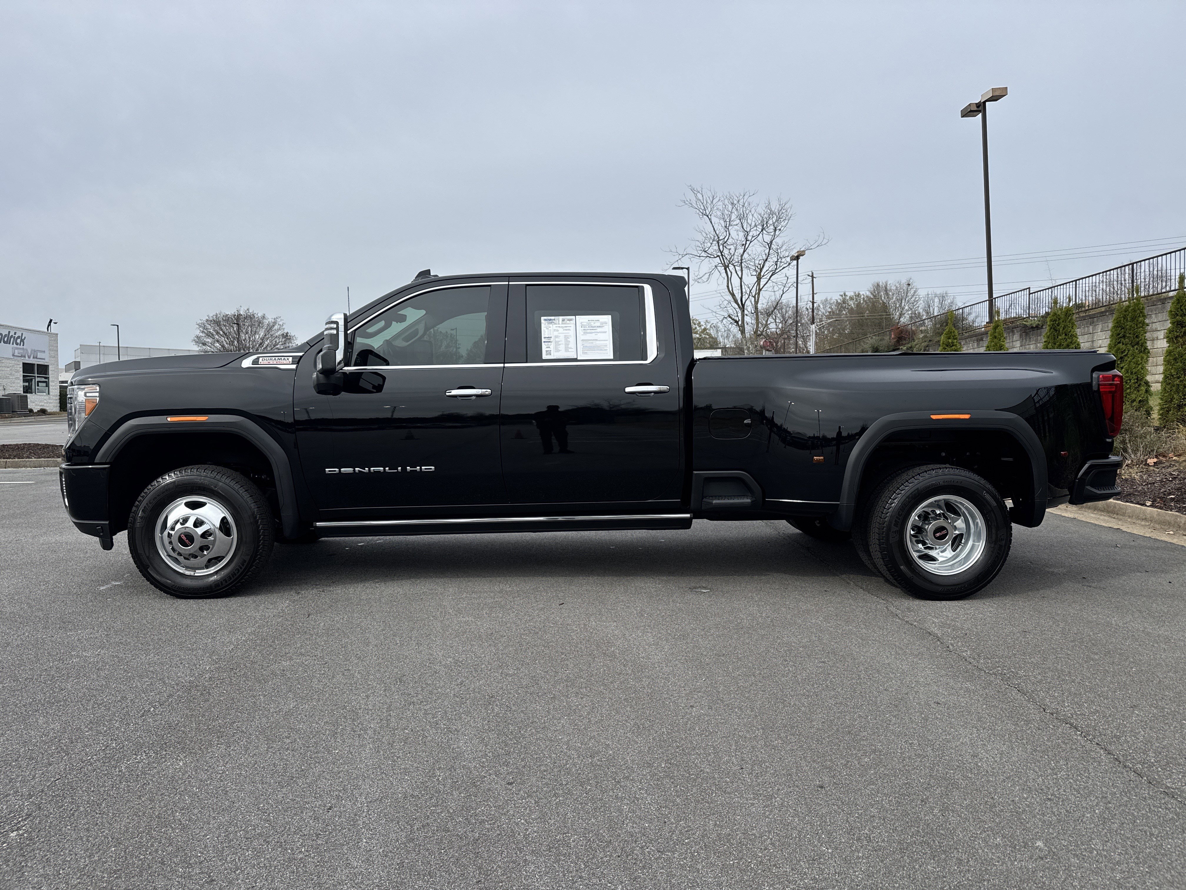 Used 2023 GMC Sierra 3500 Denali w/ Denali Ultimate Package image 7