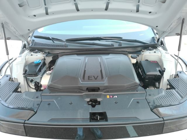 Used 2025 Hyundai Ioniq 5 SE RWD image 52