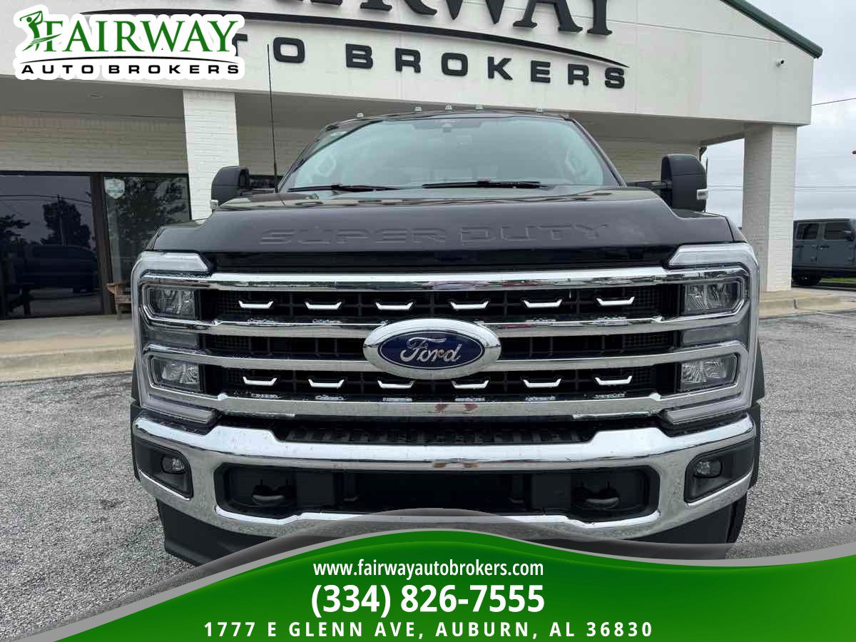 Used 2026 Ford F450 Lariat AWD/4WD image 3