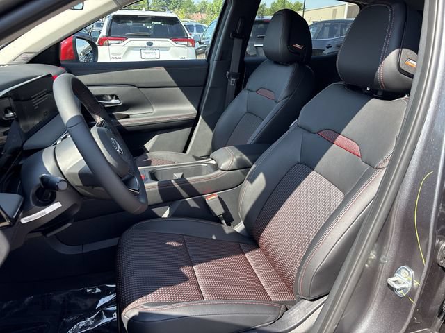 New 2026 Nissan Kicks SR w/ SR Premium Package AWD/4WD image 11