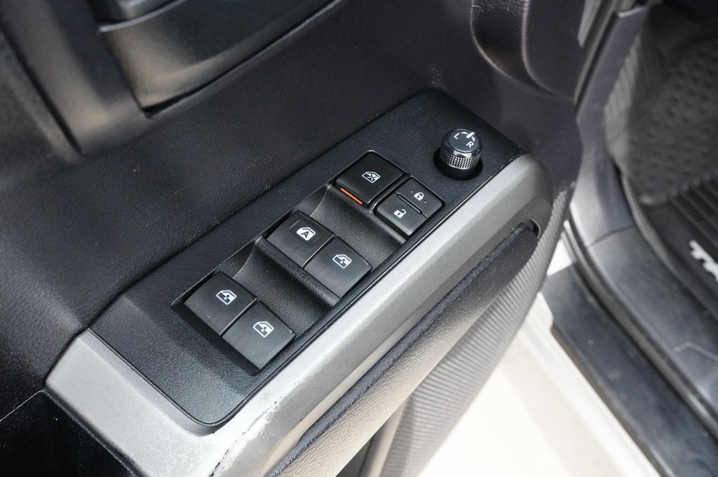 Used 2020 Toyota Tacoma SR5 image 23