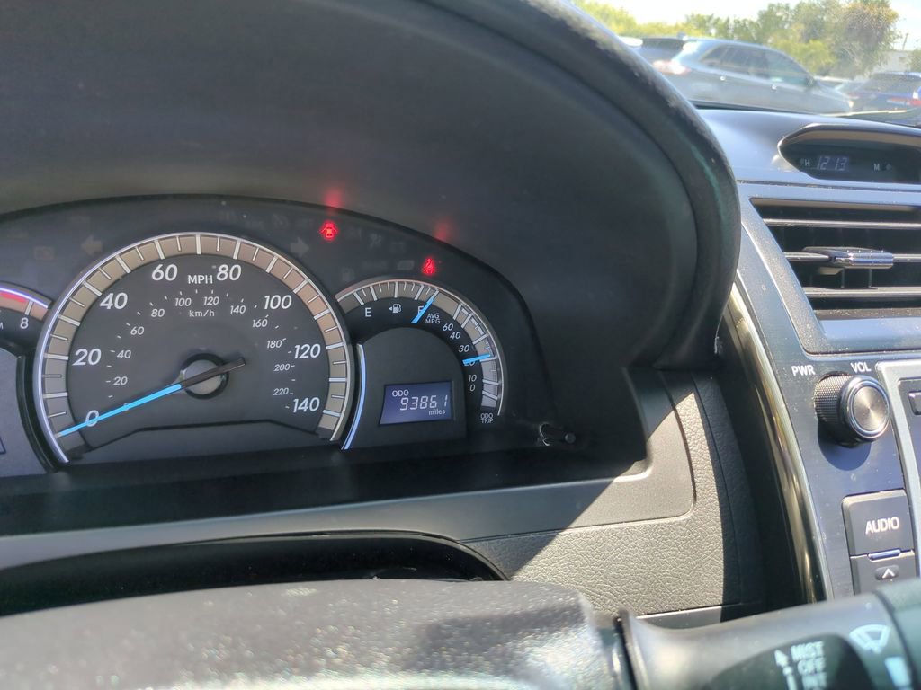 Used 2014 Toyota Camry SE FWD image 31