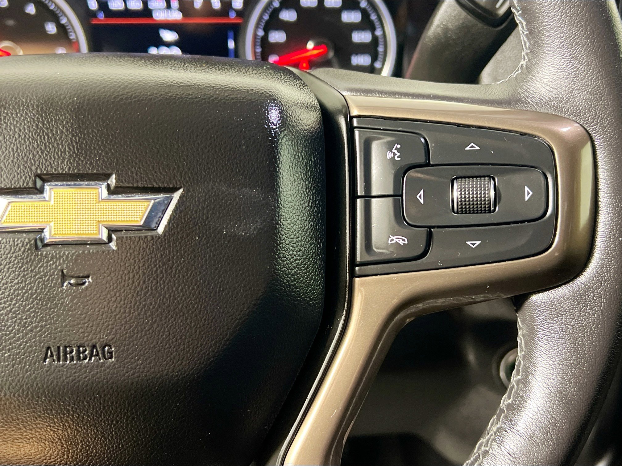 Used 2020 Chevrolet Silverado 1500 High Country w/ Technology Package image 19