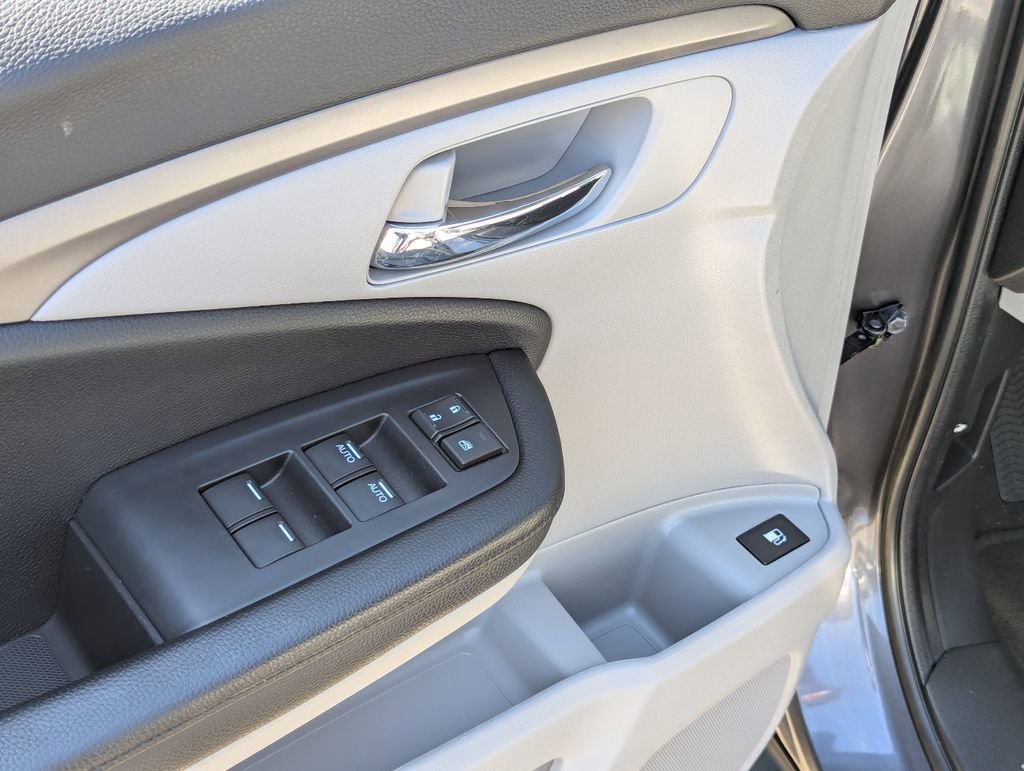 Used 2021 Honda Pilot EX image 11