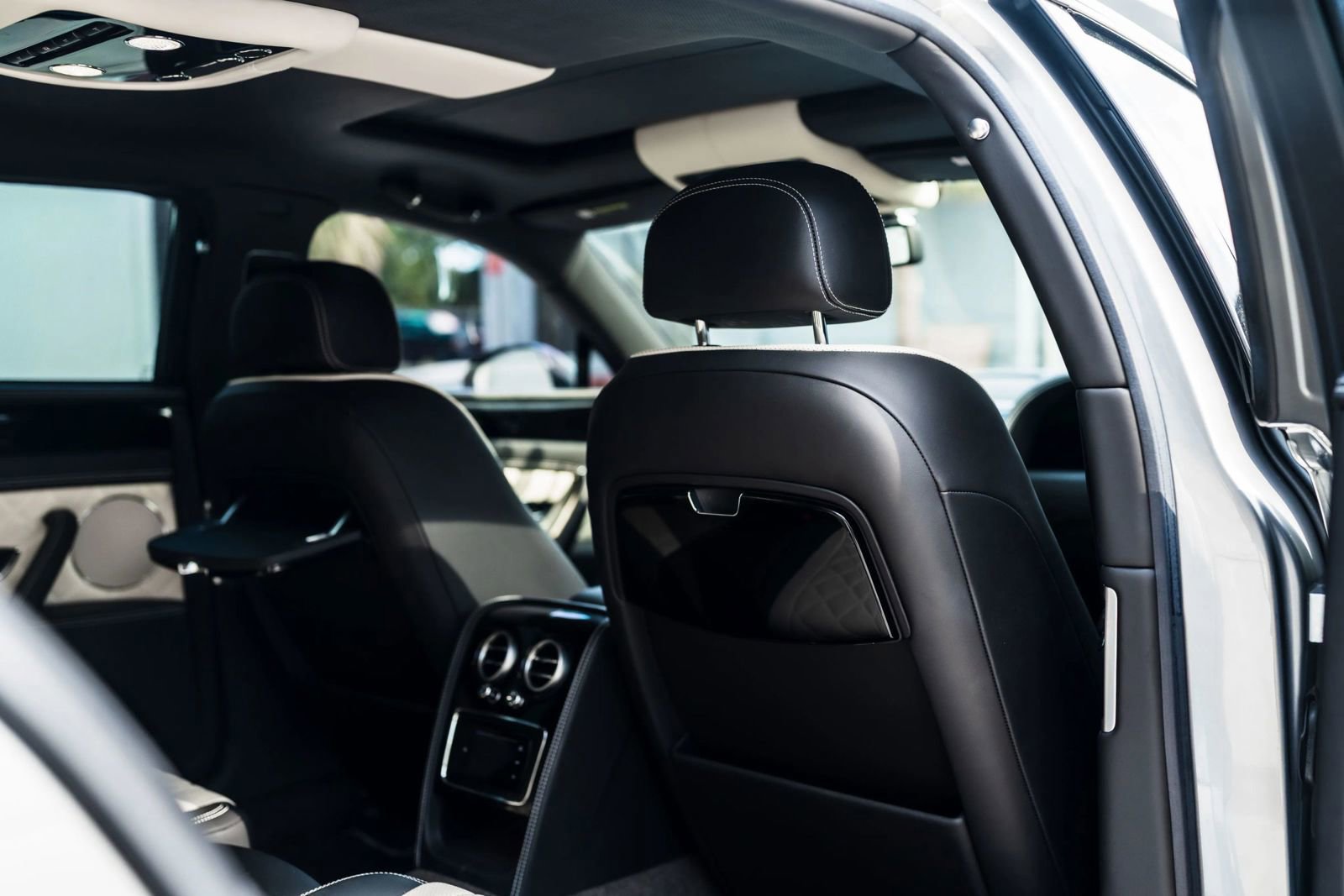 Used 2017 Bentley Flying Spur S V8 image 40