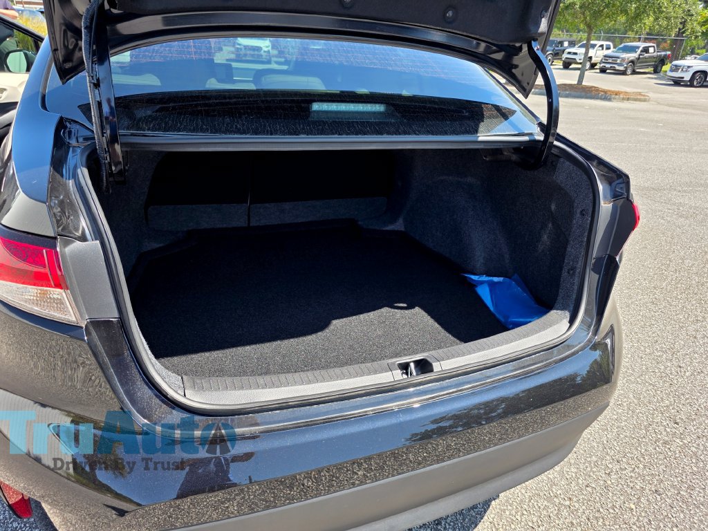 Used 2026 Toyota Corolla LE FWD image 27