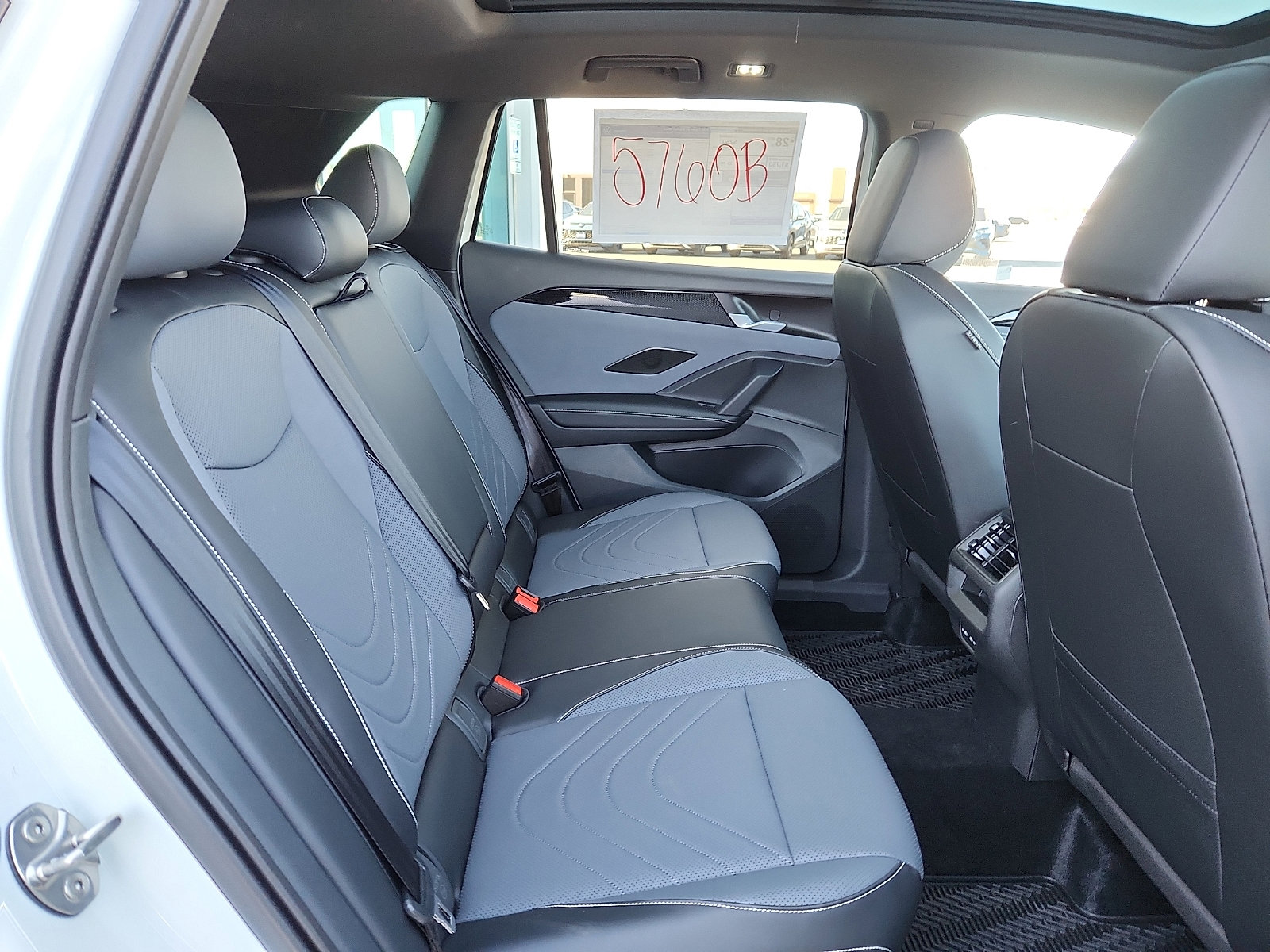 New 2026 Volkswagen Tiguan SE R-Line image 14