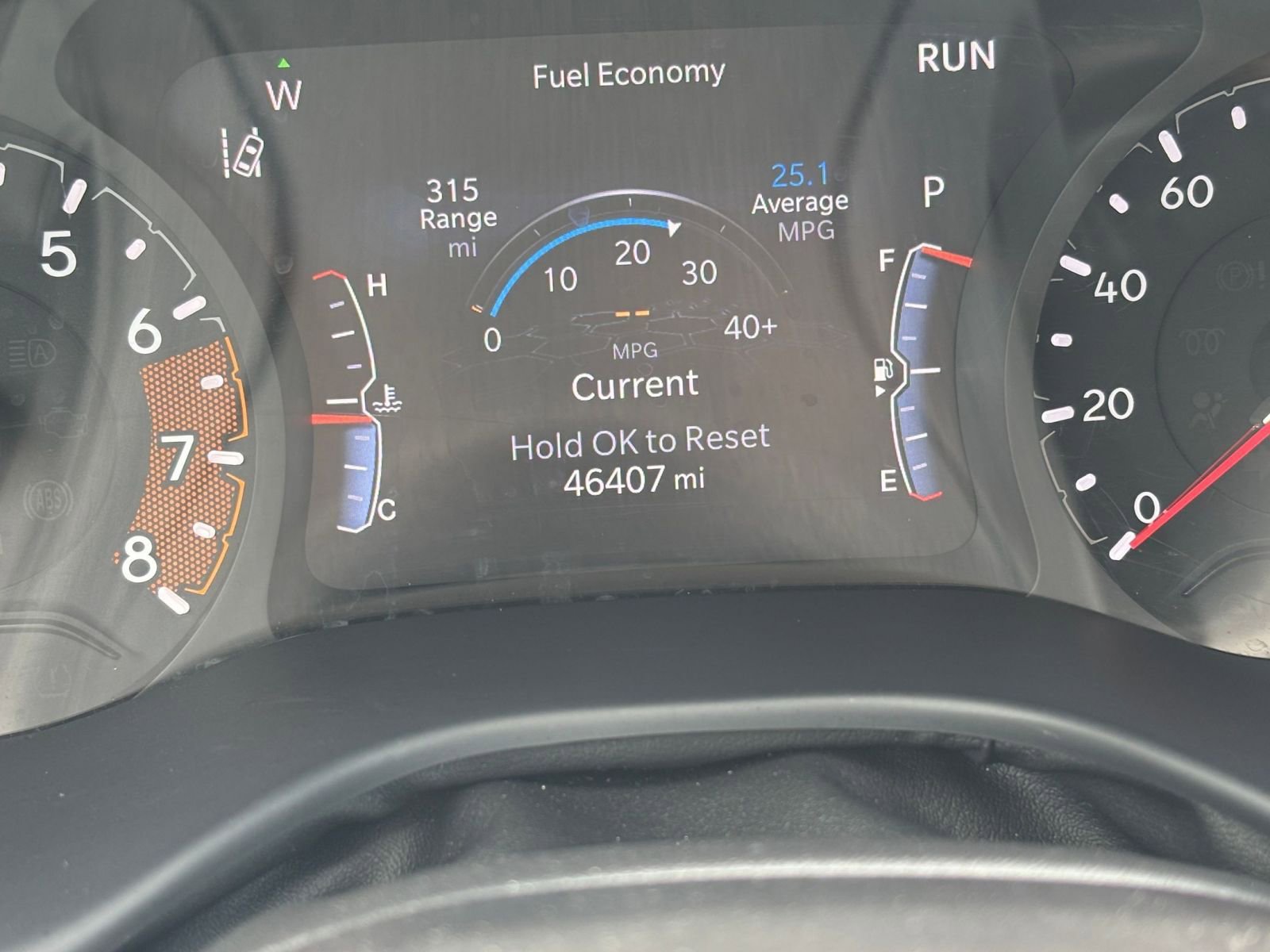Used 2025 Jeep Compass Trailhawk AWD/4WD image 38