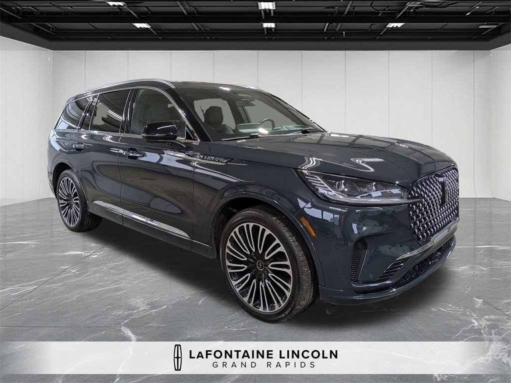 Certified 2025 Lincoln Aviator Black Label image 7