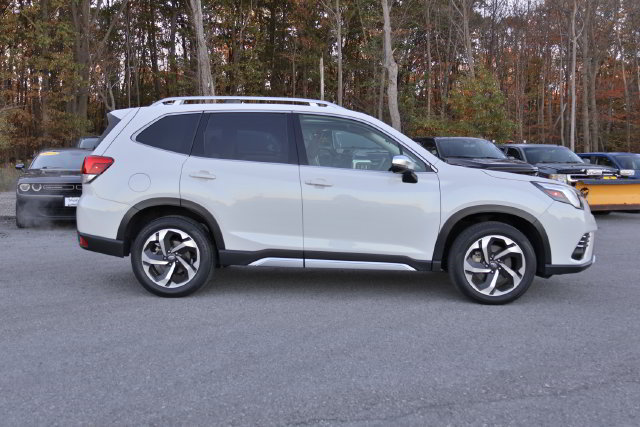 Used 2022 Subaru Forester Touring AWD/4WD image 7