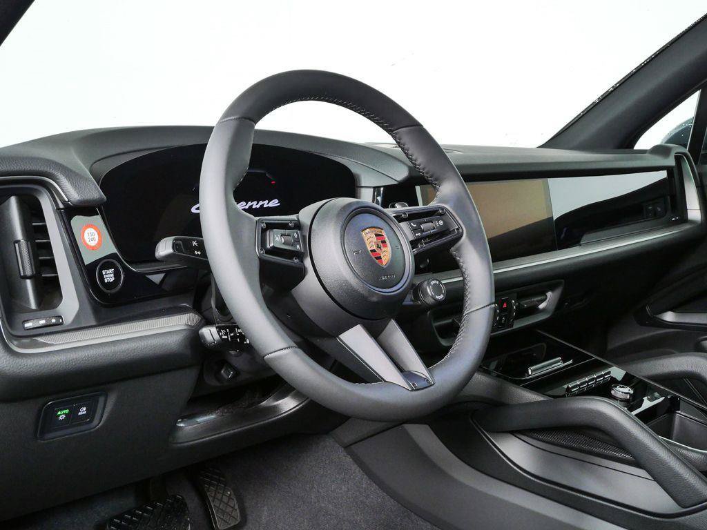 New 2026 Porsche Cayenne AWD/4WD image 4