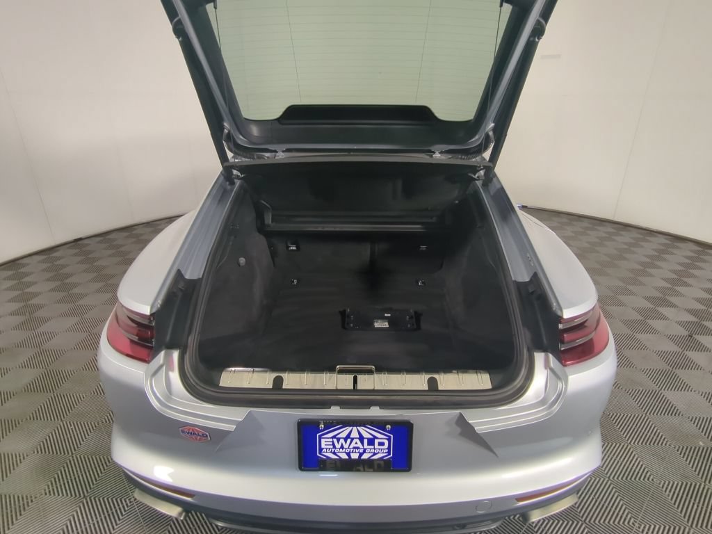 Used 2017 Porsche Panamera 4 AWD/4WD image 7