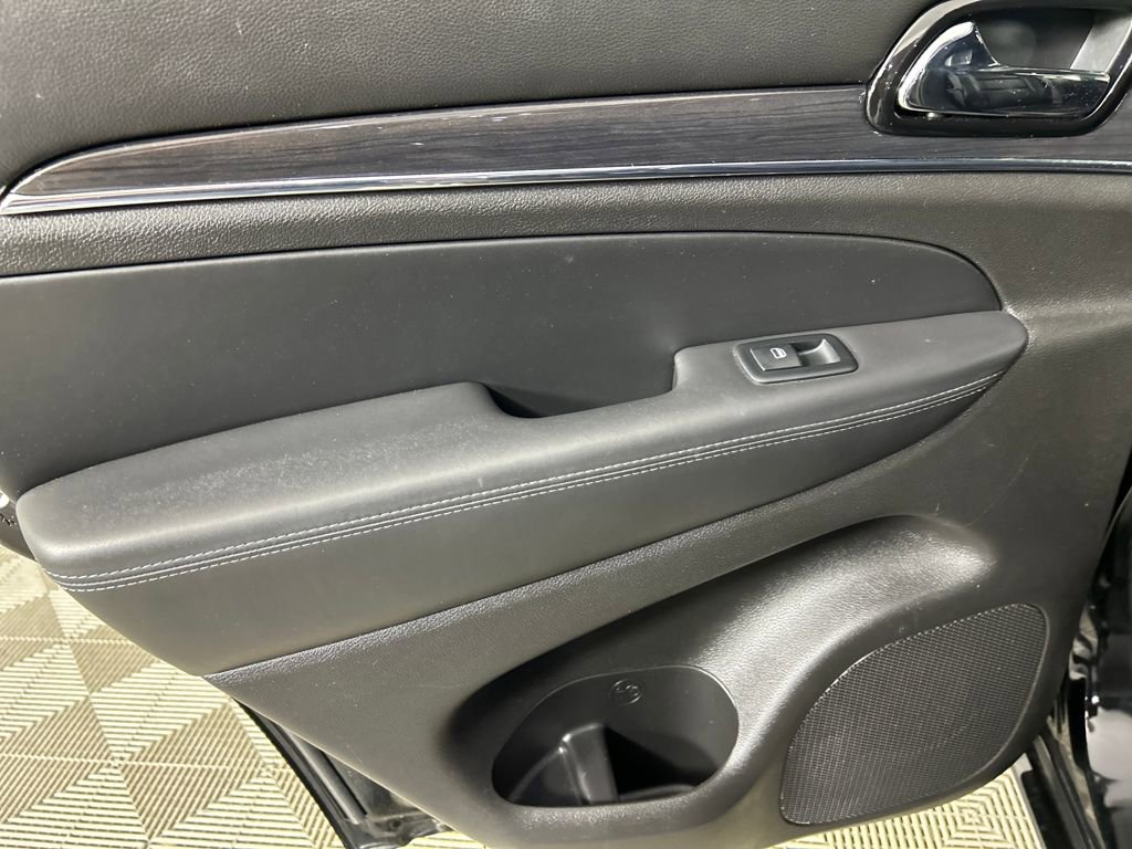 Used 2021 Jeep Grand Cherokee Overland image 16