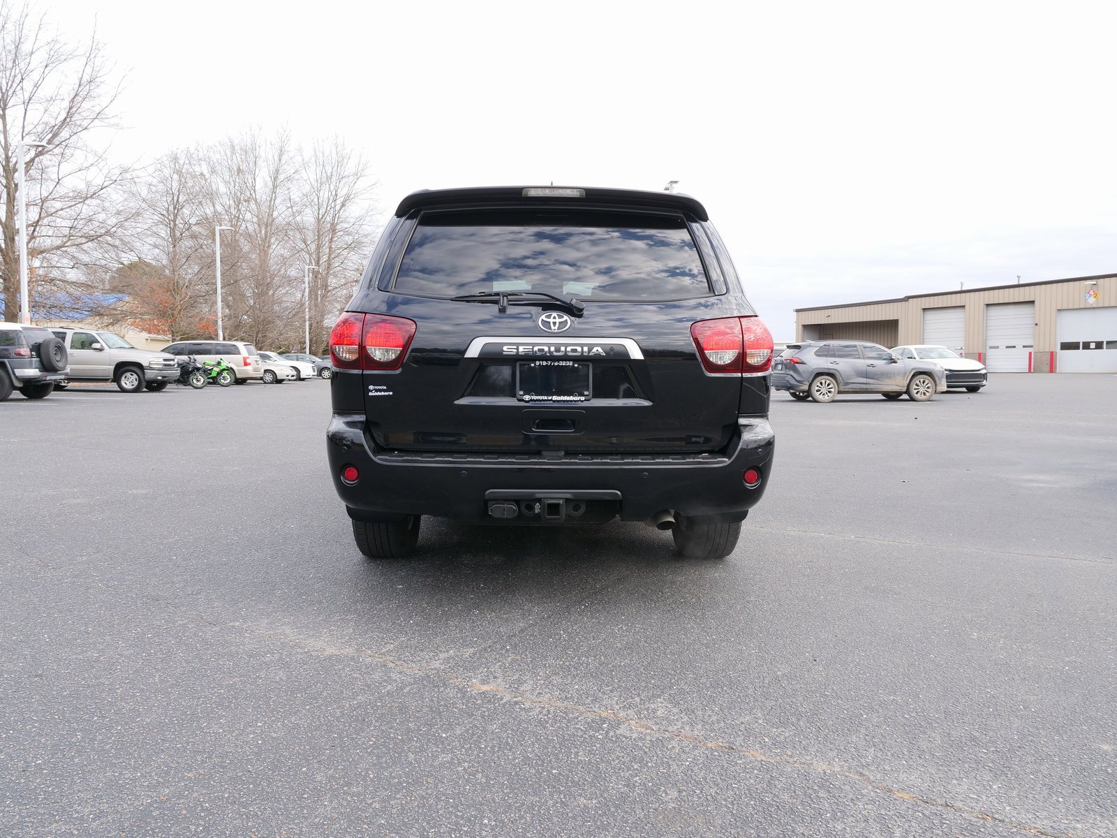 Used 2022 Toyota Sequoia SR5 image 4