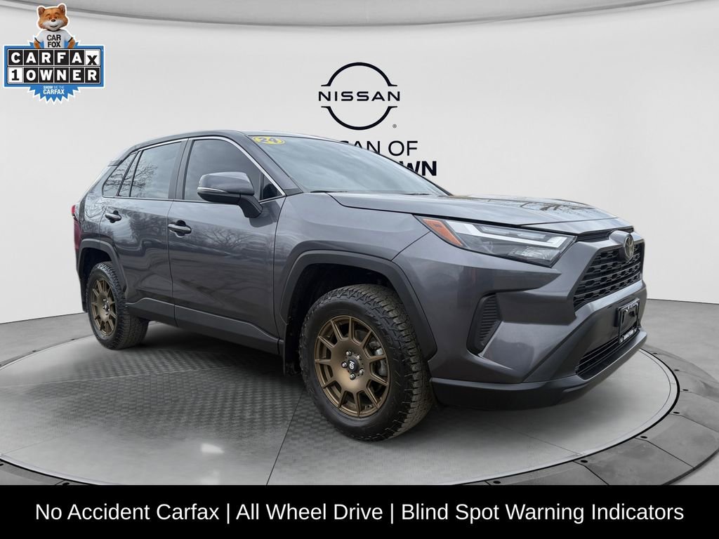 Used 2024 Toyota RAV4 LE image 7