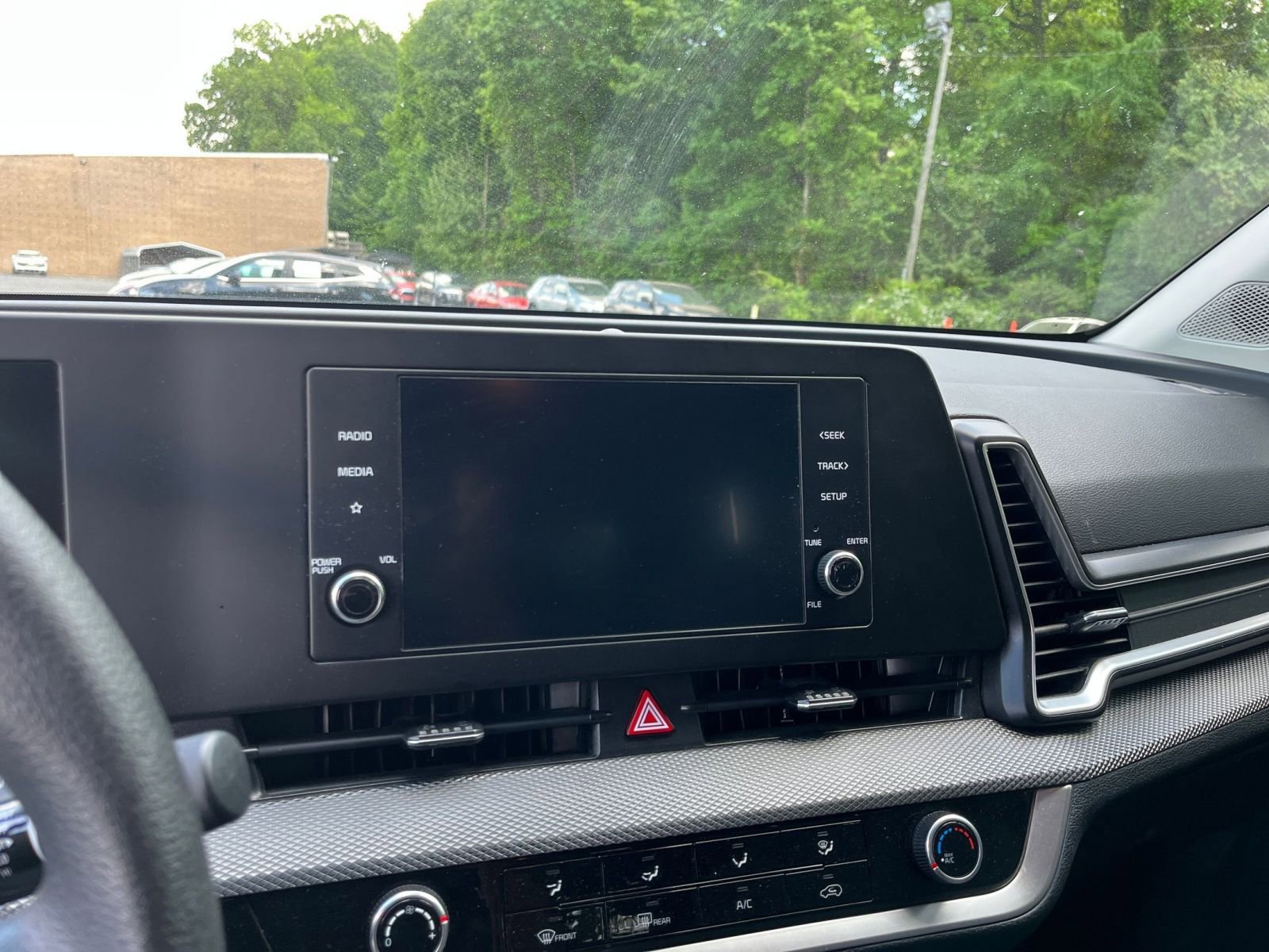 Used 2025 Kia Sportage LX FWD image 17