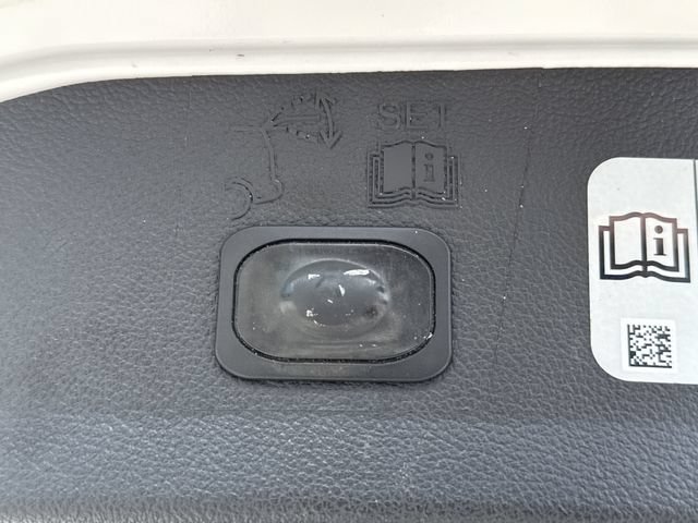 Used 2019 Ford Escape Titanium w/ U0J03 - Titanium Tow Package FWD image 18
