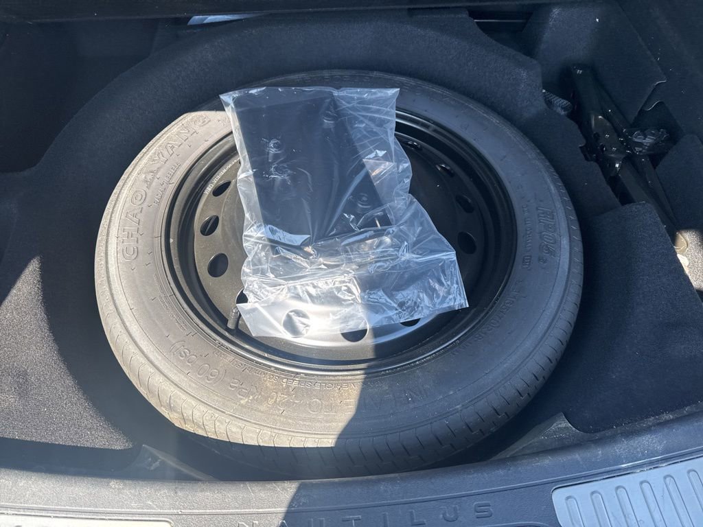 Used 2024 Lincoln Nautilus Premier w/ Jet Appearance Package image 50