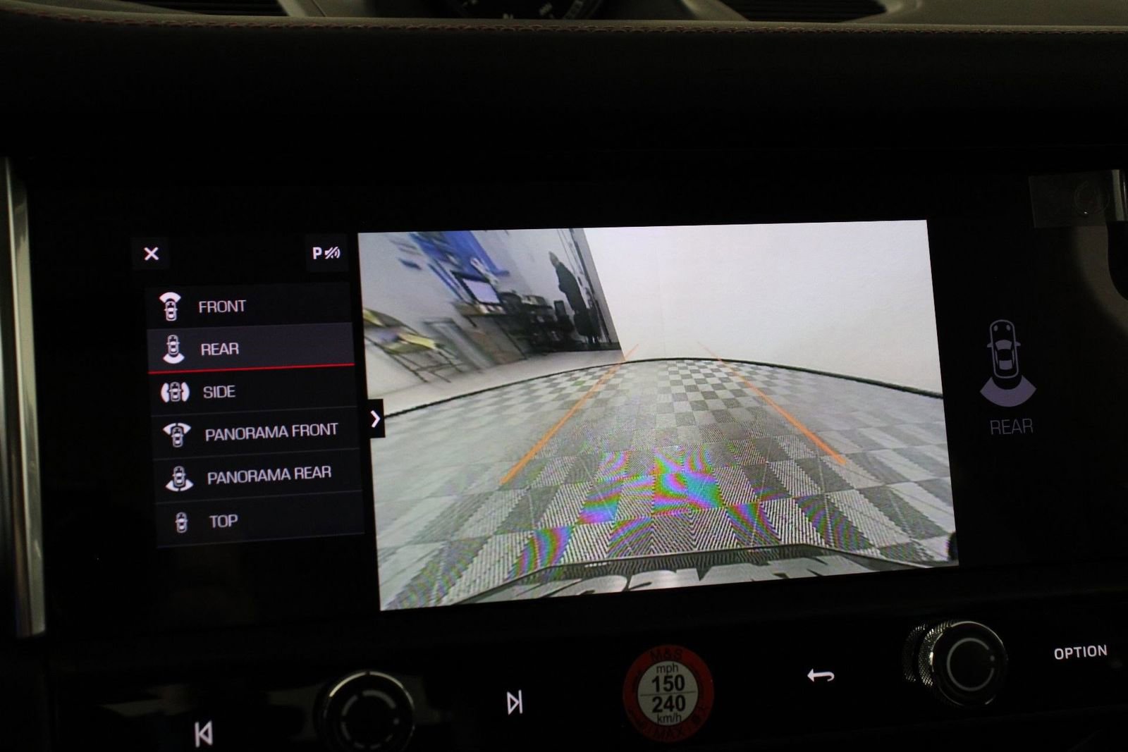 Certified 2025 Porsche Macan image 17