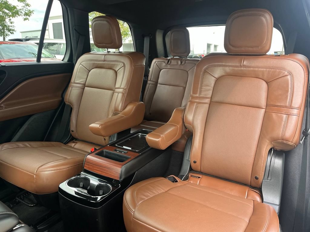 Certified 2023 Lincoln Aviator Reserve w/ Equipment Group 201A AWD/4WD image 14