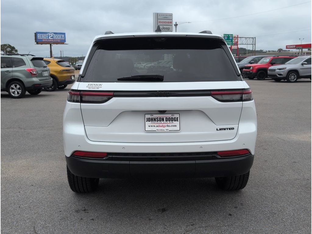 New 2025 Jeep Grand Cherokee Limited w/ Luxury Tech Group II image 4