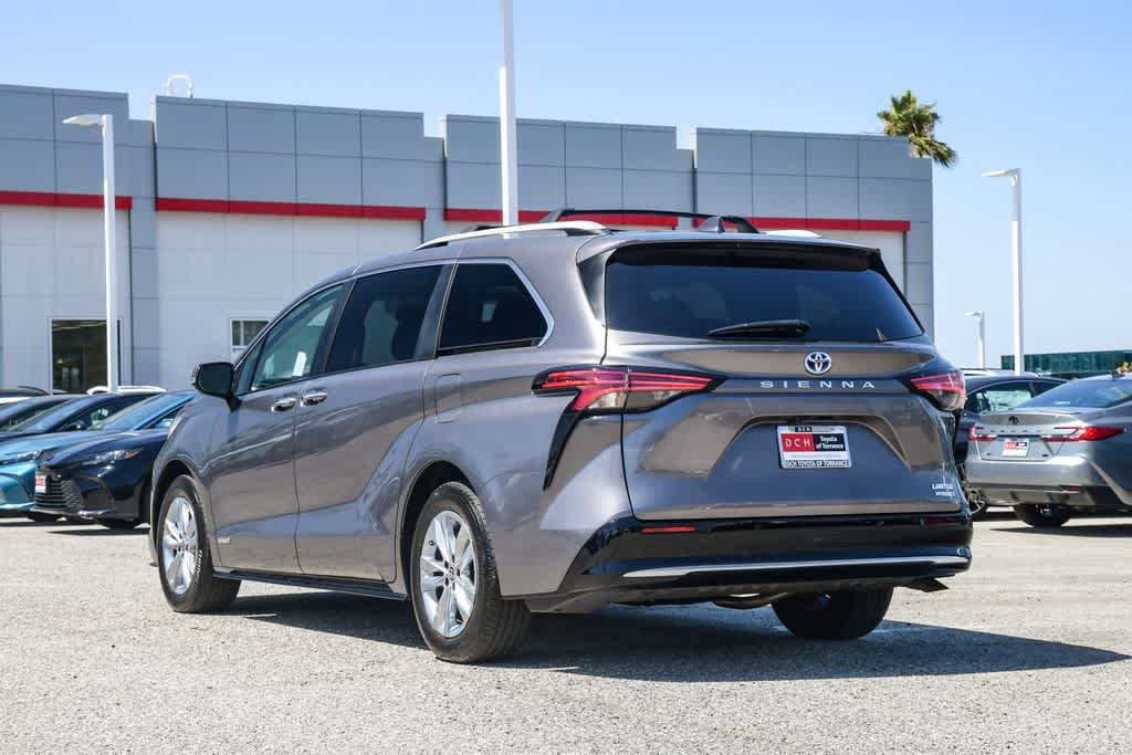 Used 2021 Toyota Sienna Limited FWD image 9