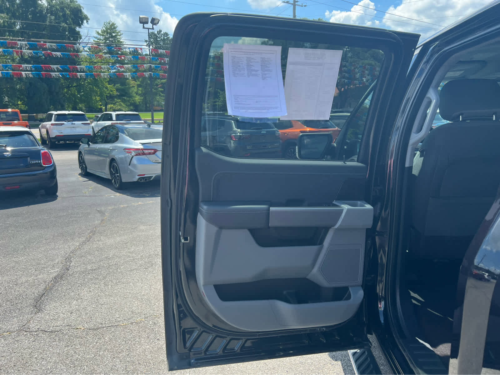 Used 2021 Ford F150 XLT w/ Equipment Group 302A High image 10