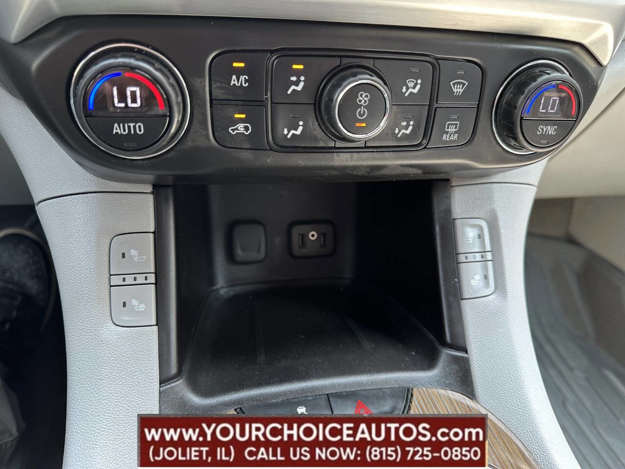 Used 2017 GMC Acadia SLE image 47