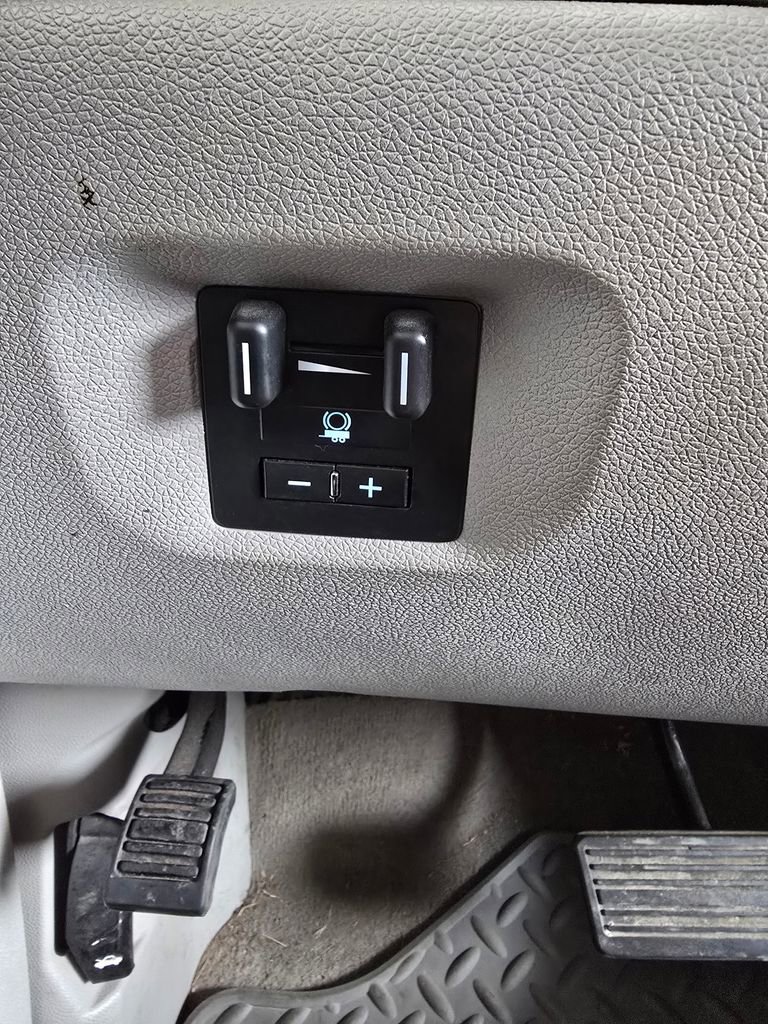 Used 2013 GMC Sierra 1500 SLE w/ Power Tech Package image 21