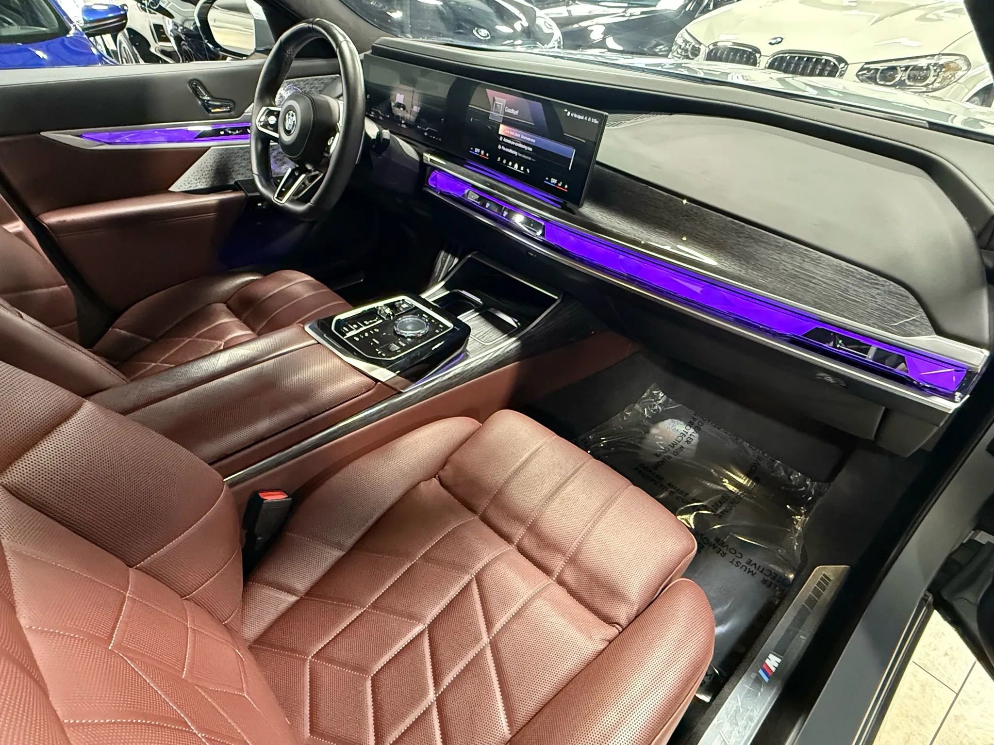 Used 2023 BMW 760i xDrive w/ Luxury Rear Seating Package image 13