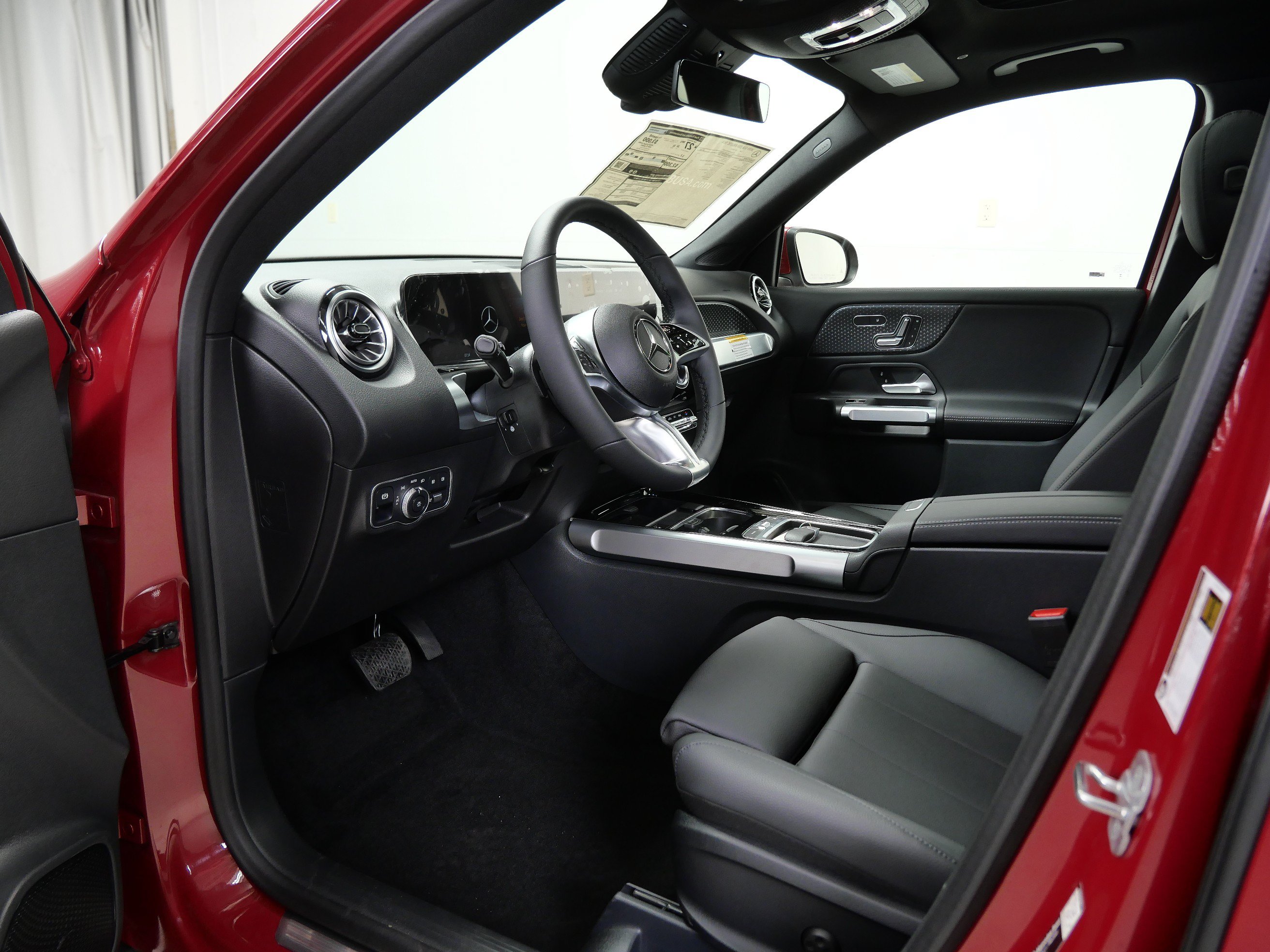New 2026 Mercedes-Benz GLB 250 4MATIC image 7