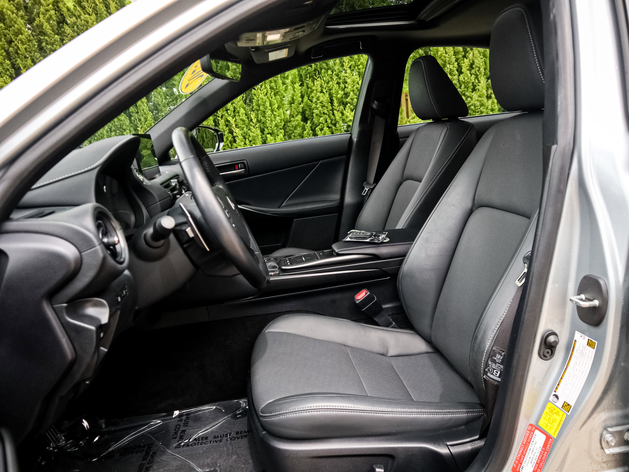 Used 2023 Lexus IS 300 w/ Comfort Package image 17