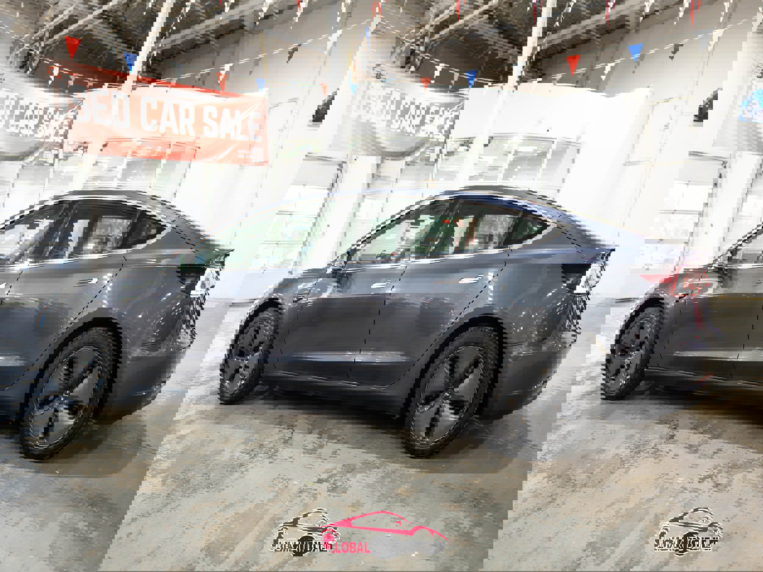 Used 2020 Tesla Model 3 Standard Range Plus image 4