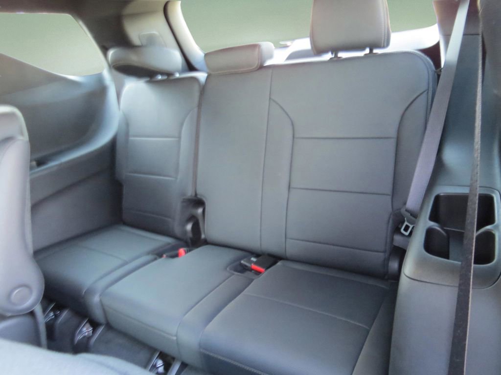 Certified 2025 Chevrolet Traverse High Country image 15