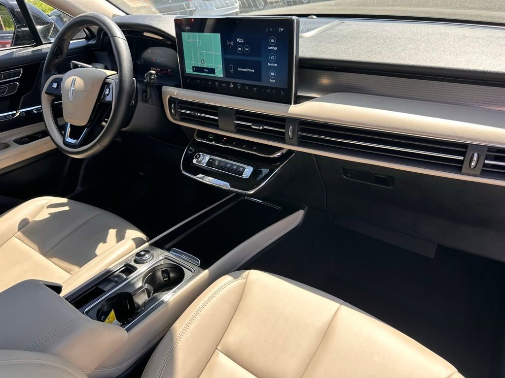 Used 2025 Lincoln Corsair FWD image 18