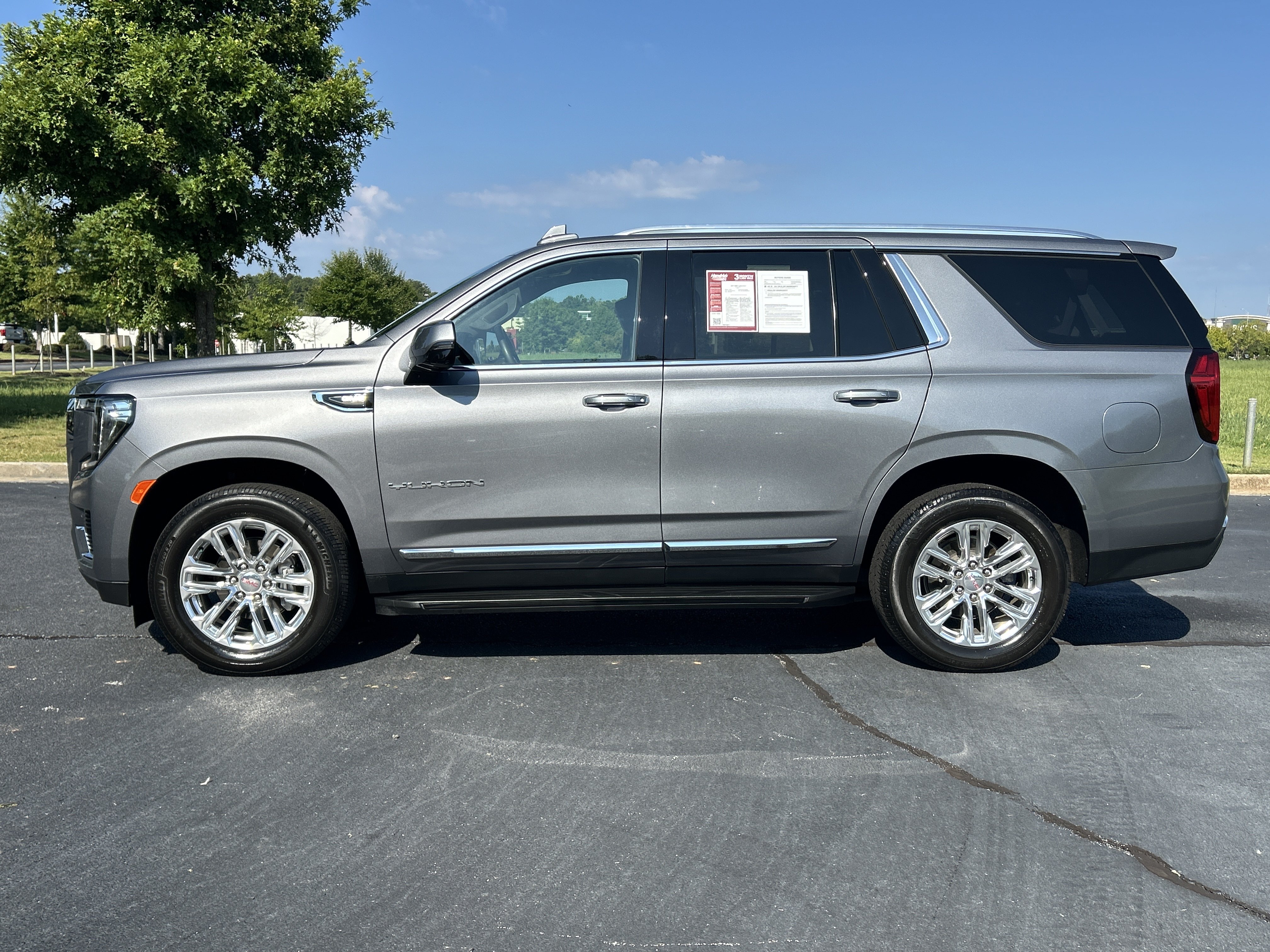 Used 2021 GMC Yukon SLT w/ SLT Luxury Package RWD image 6
