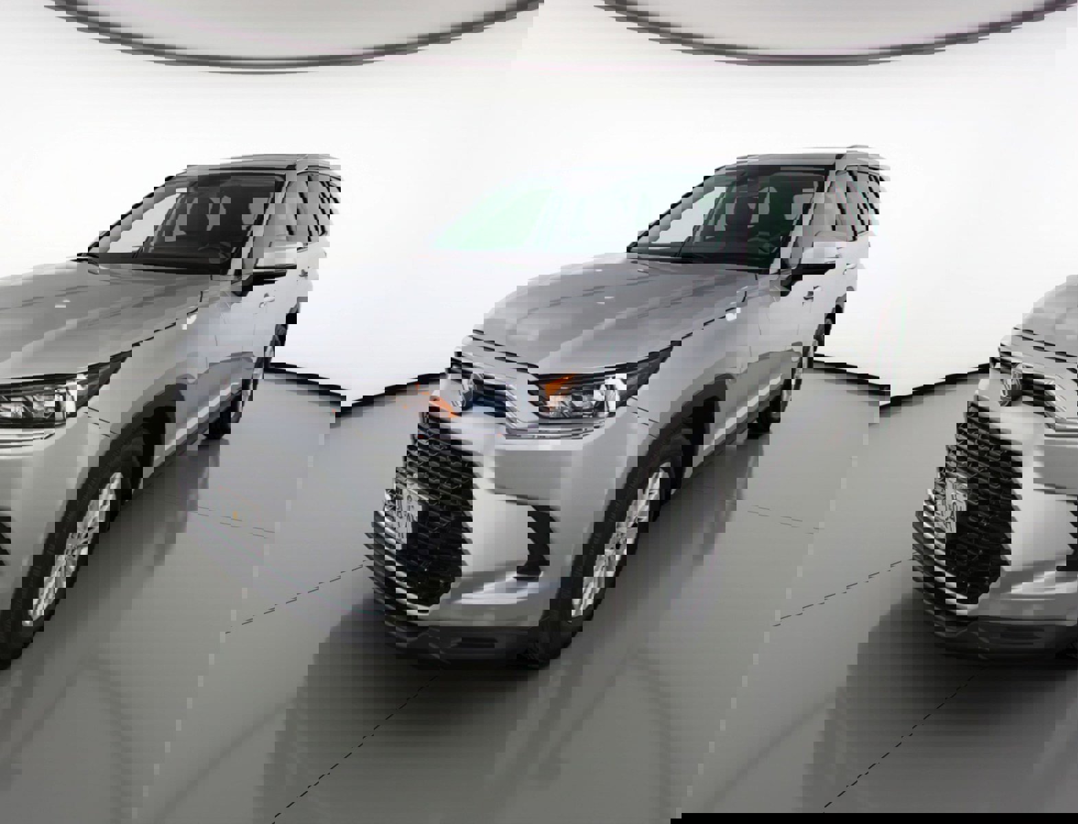 Used 2025 Toyota Grand Highlander FWD image 3