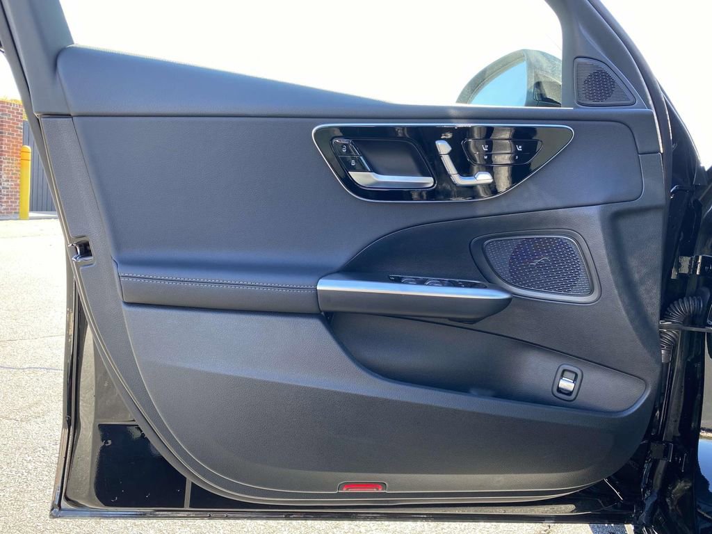 Certified 2025 Mercedes-Benz C 300 Sedan image 11