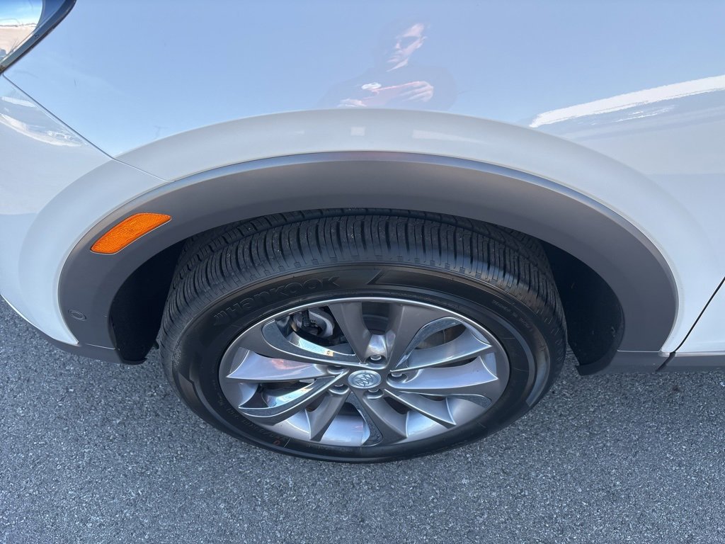 Used 2023 Buick Encore GX Essence w/ Advanced Technology Package image 8