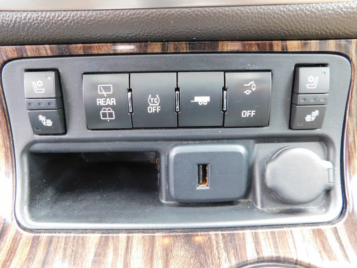 Used 2015 GMC Acadia Denali AWD/4WD image 16