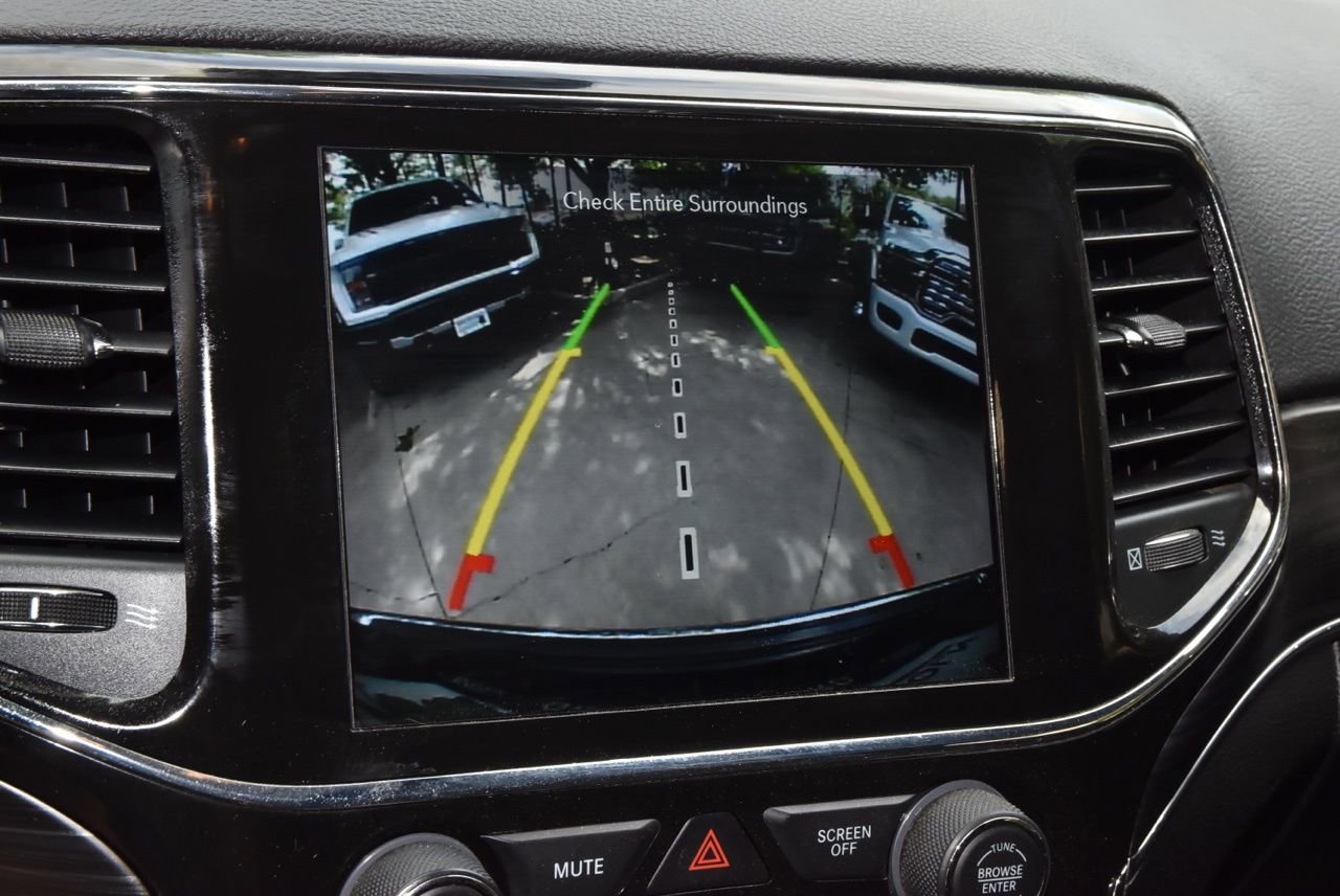 Used 2022 Jeep Grand Cherokee Limited image 28