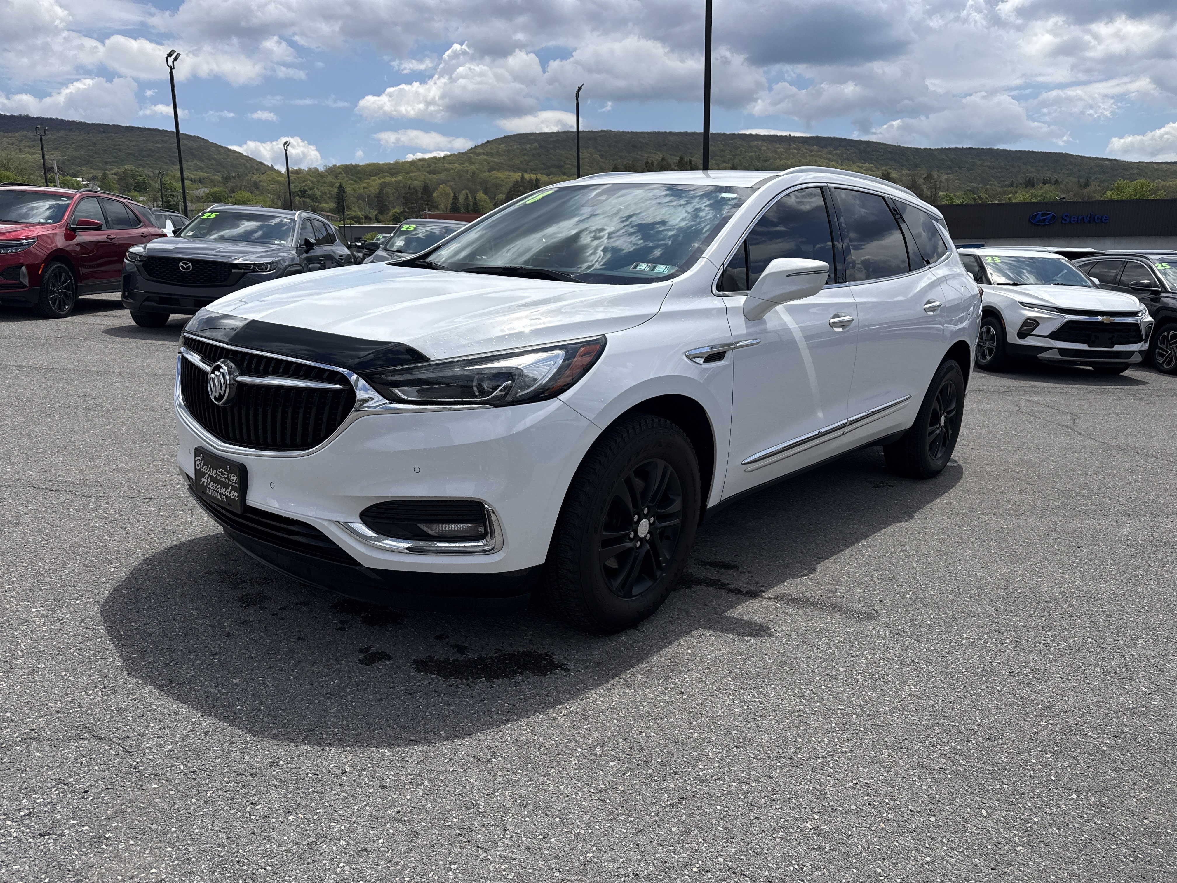 Used 2018 Buick Enclave Premium AWD/4WD image 8